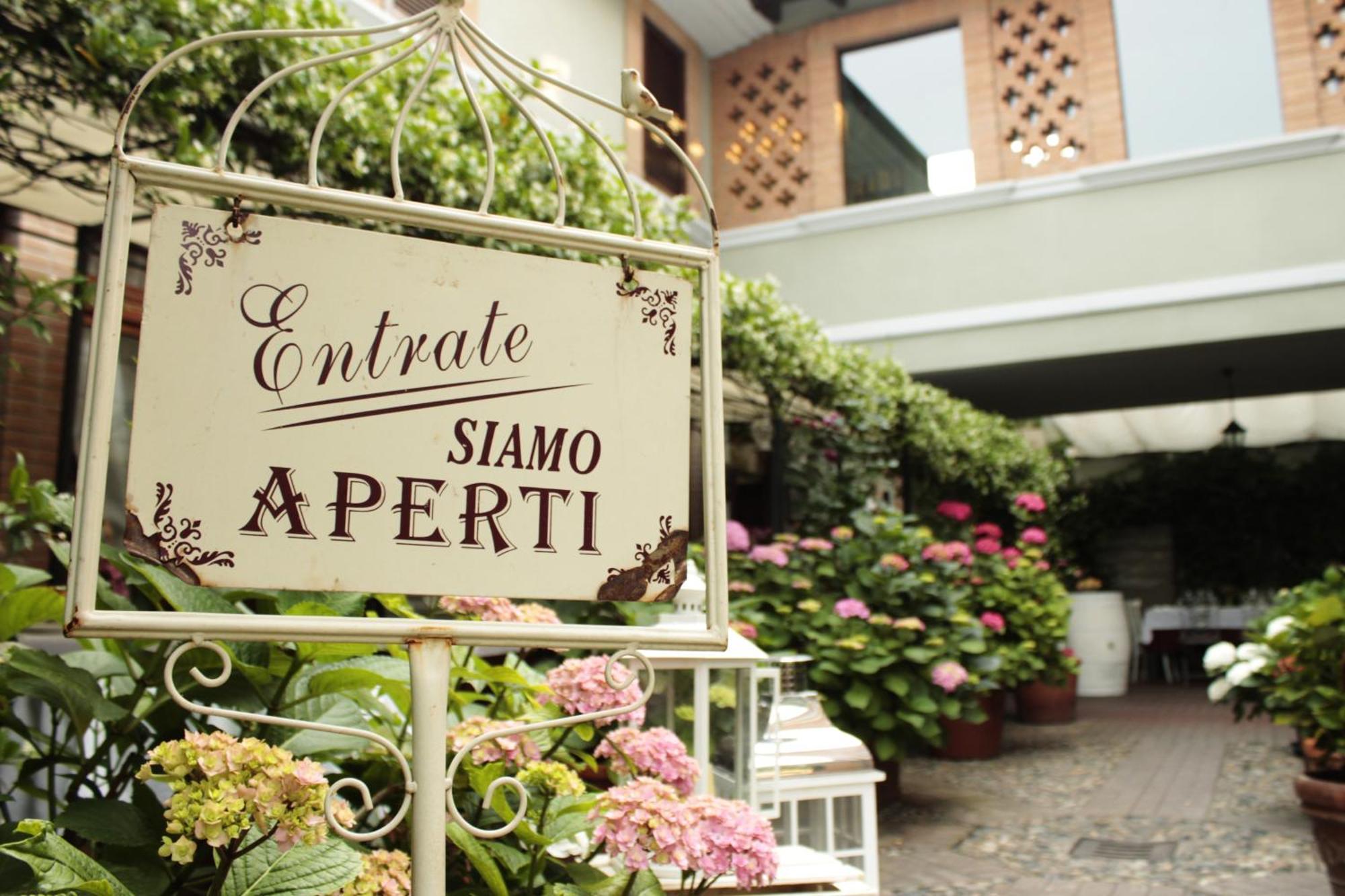 Albergo & Ristorante Selvatico Rivanazzano Terme Bagian luar foto